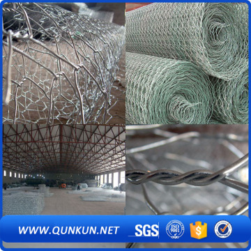 Hexagonal wire mesh for chicken cage