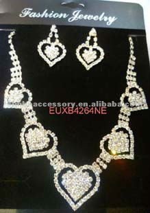 diamond necklace with earring jewelry set/diamond bridal wedding jewelry set/diamond earring/diamond heart necklace set