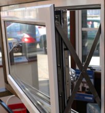 Parallel opening window