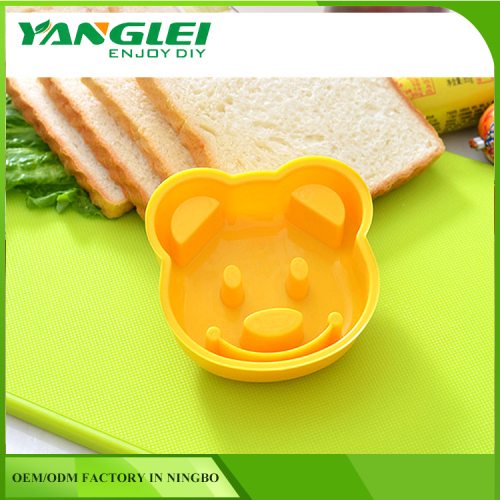 packaging for sandwich bear sandwich cutter