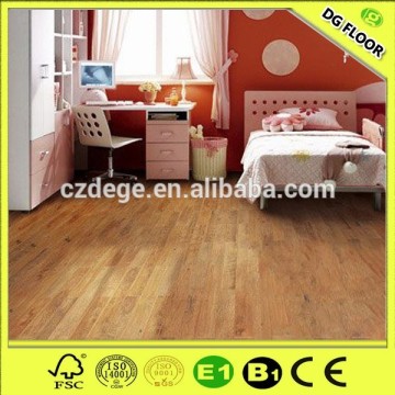 Birch multilayer engineered wood flooring with real bark top