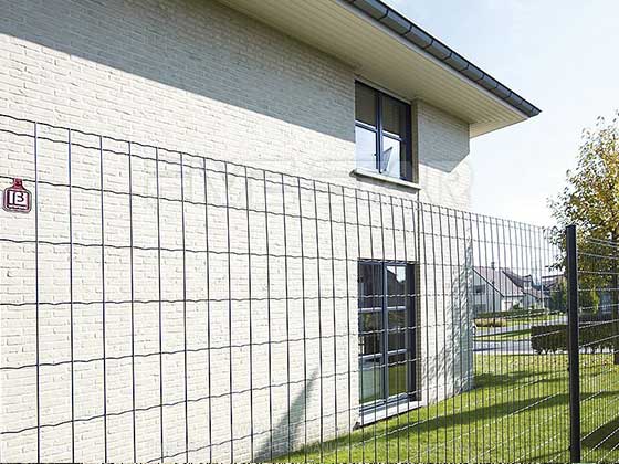 Galvanized steel wire and PVC coated Euro fence
