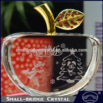 Fashionable Apple Shaped 3d Laser Decorative Crystal Items For Wholesale