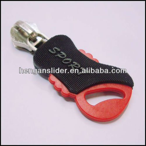 NO.8 NON LOCK SLIDER WITH SPORT LOGO PLASTIC PULLER FOR BAGS