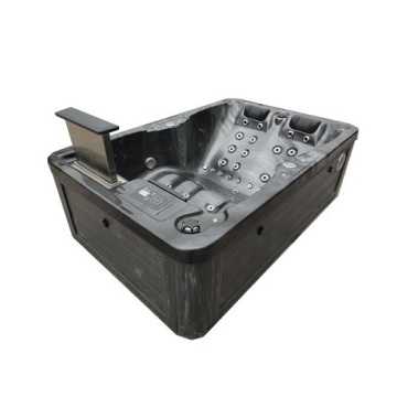 Freestanding Traditional Luxury Acrylic Hot Tub