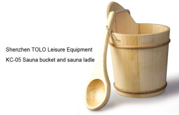 Sauna Room Accessories , Wooden Handcraft Bucket And Ladle With Plastic Insert