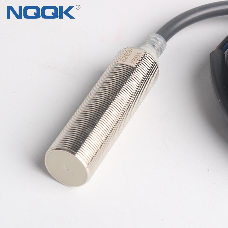 Proximity switch E2E2-X5B1 Inductive sensor