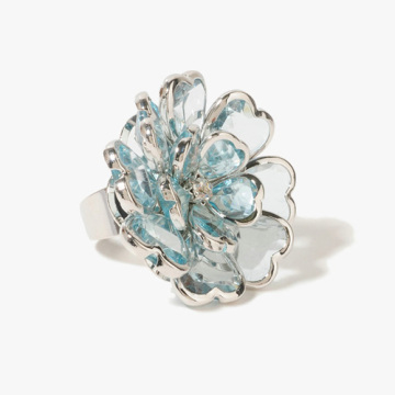 Attracted flower diamond ring for women designing