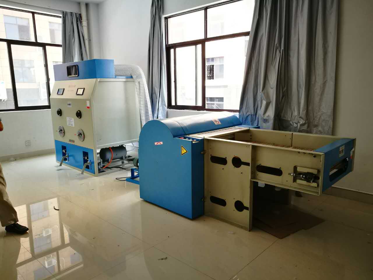 fiber filling machine