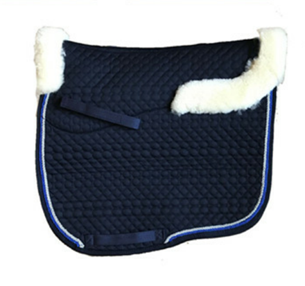 tapis de selle en peau de mouton sheepskin saddle pad