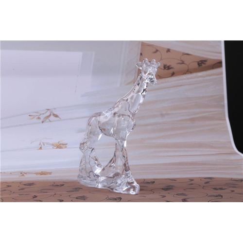 Statue de girafe en verre transparent pour la décoration