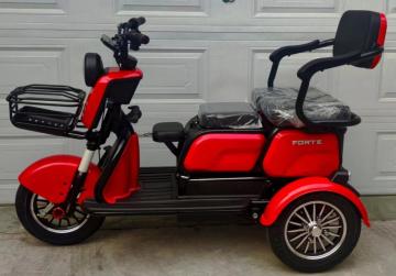 Small Leisure Electric Tricycle with passenger seat