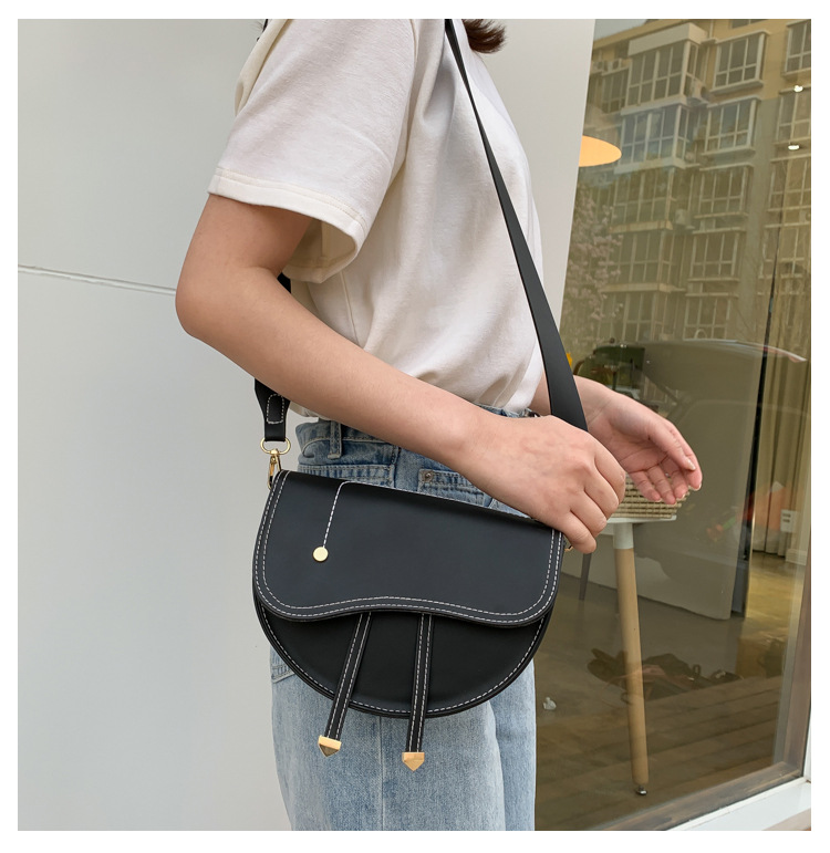 Hot Sale Retro Small Bag 2021 Trend Korean Female Bag All-match Messenger Bag Wholesale