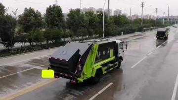 Dongfeng rear loading capacity compactor garbage truck