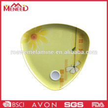 Triangle plastic dip dishes, divided snack plates dishes