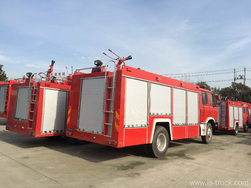 HOWO Fire engine 266hp 8000L loading