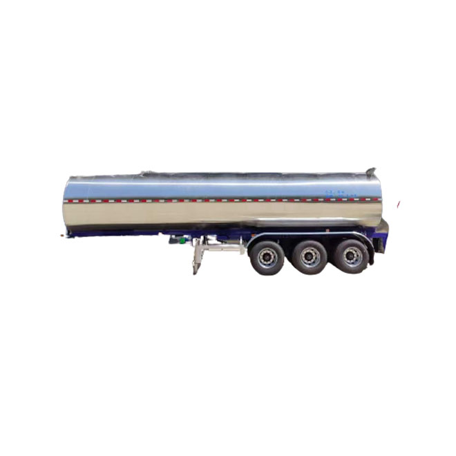 TRI AXLES TANTOR OIL TANK SANER