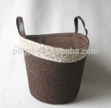 Circular straw basket