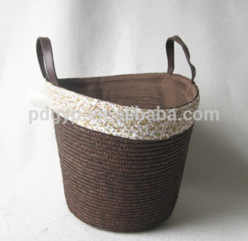 Circular straw basket