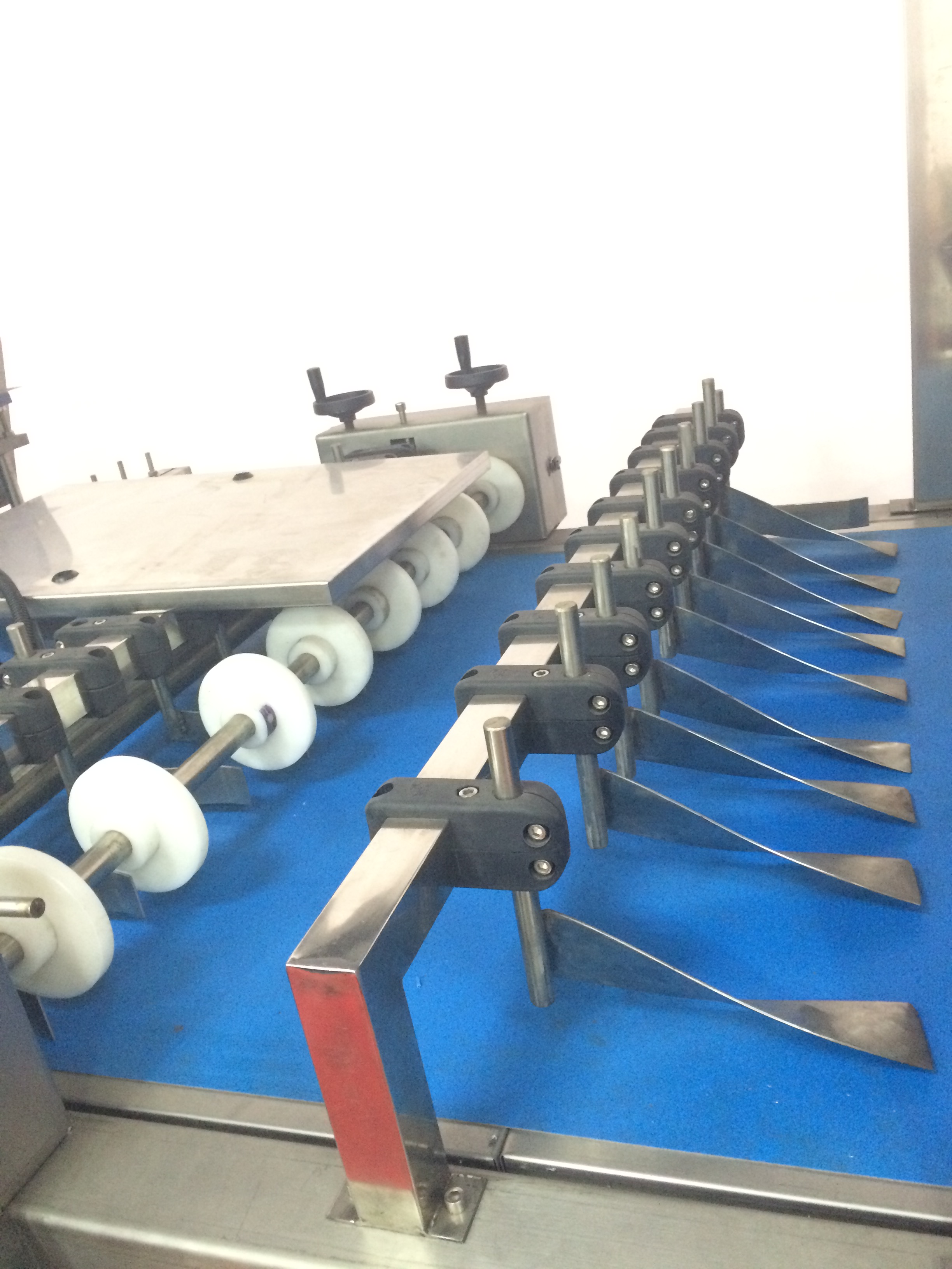 Fully Automatic Layer Cake Making Machine