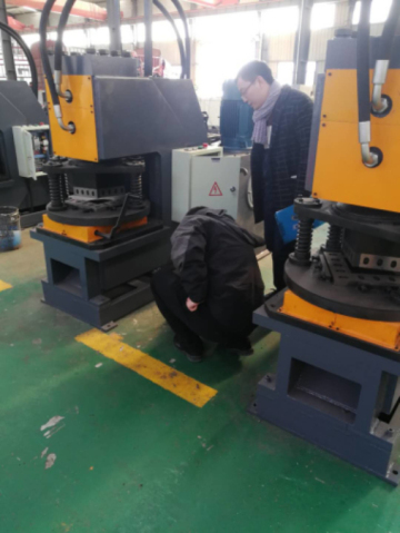 Sunshine Simple Hydraulic Angle Iron Cutting machine