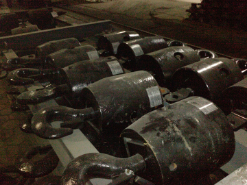 Ball hook for crawler crane