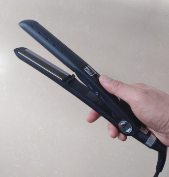 180 to 230 Degree Titanium Ionic Hair Iron