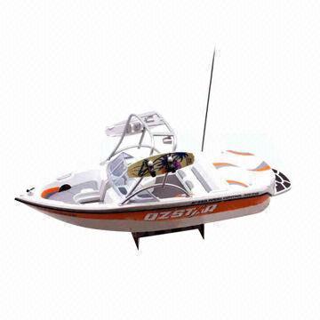 1:12 Scale Electric RC Boat, Detailed Interior and Exterior, Glossy Exterior Paint, Easy Operation