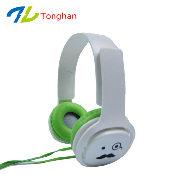 Lovely OEM logo Chiristmas gift headphones for girl