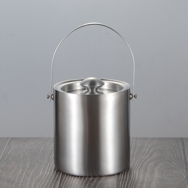 Double-layer straight hand-held ice bucket