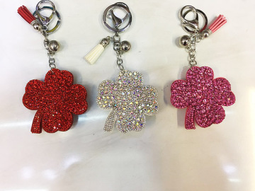 Four - Leaf Clover Shape Crystal Key Chain With Ball