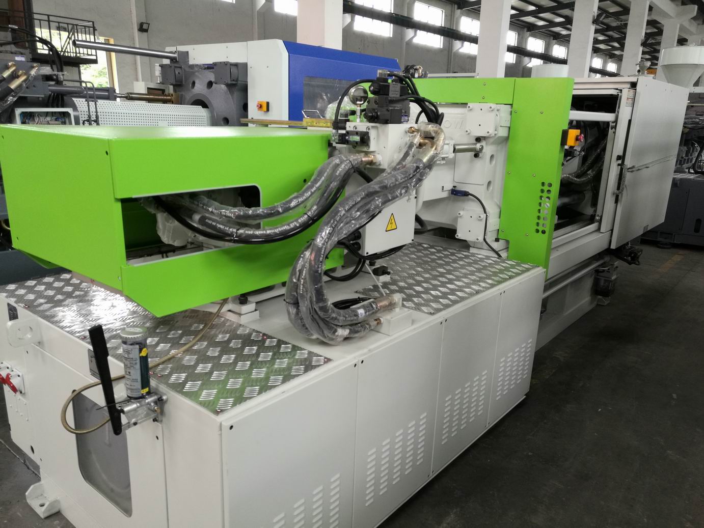 Servo Injection Molding Machine