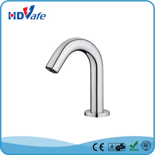 Reka Bentuk Baru Air Bukti Fiber Optik Automatik Sensor Faucet untuk Dapur Bathroom