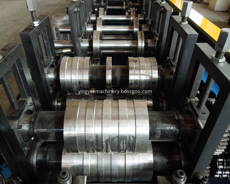 Cable tray roll forming machine