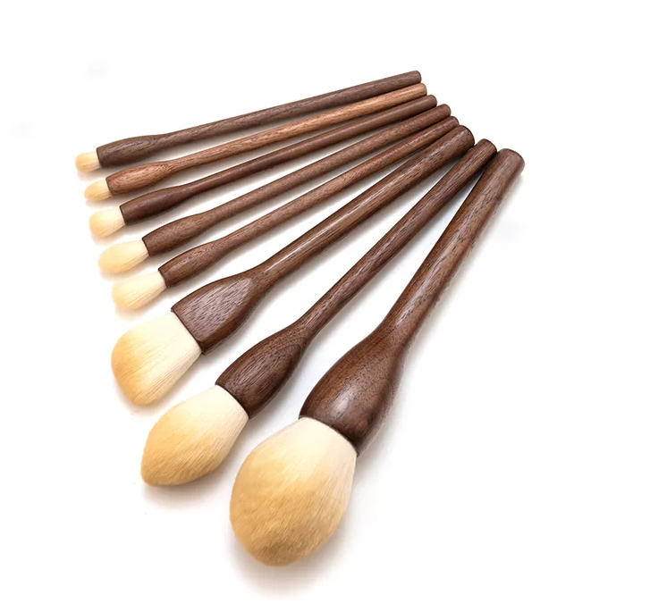 foundation makeup brush