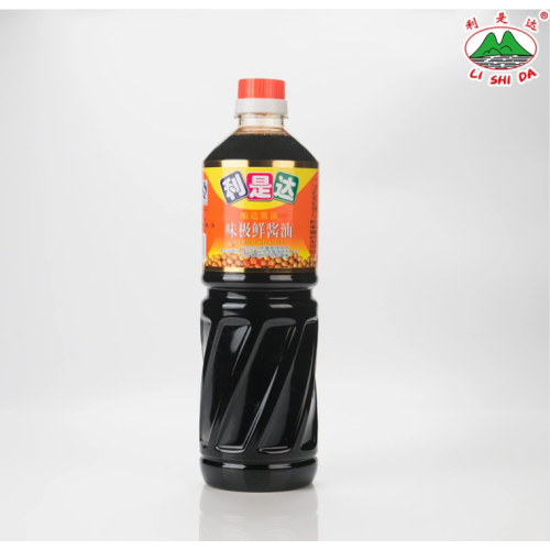 Kicap ringan dalam botol plastik