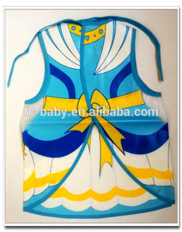 Baby bib with short sleeve