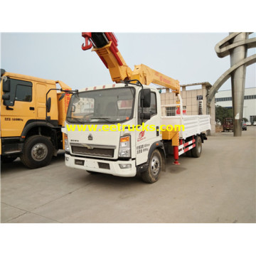 HOWO 4x2 5ton Truck with Cranes