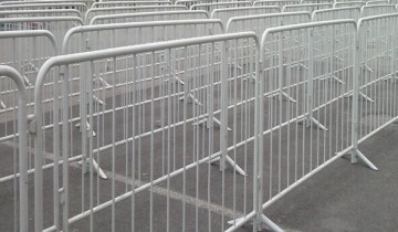 used crowd control barriers/ pedestrian barriers