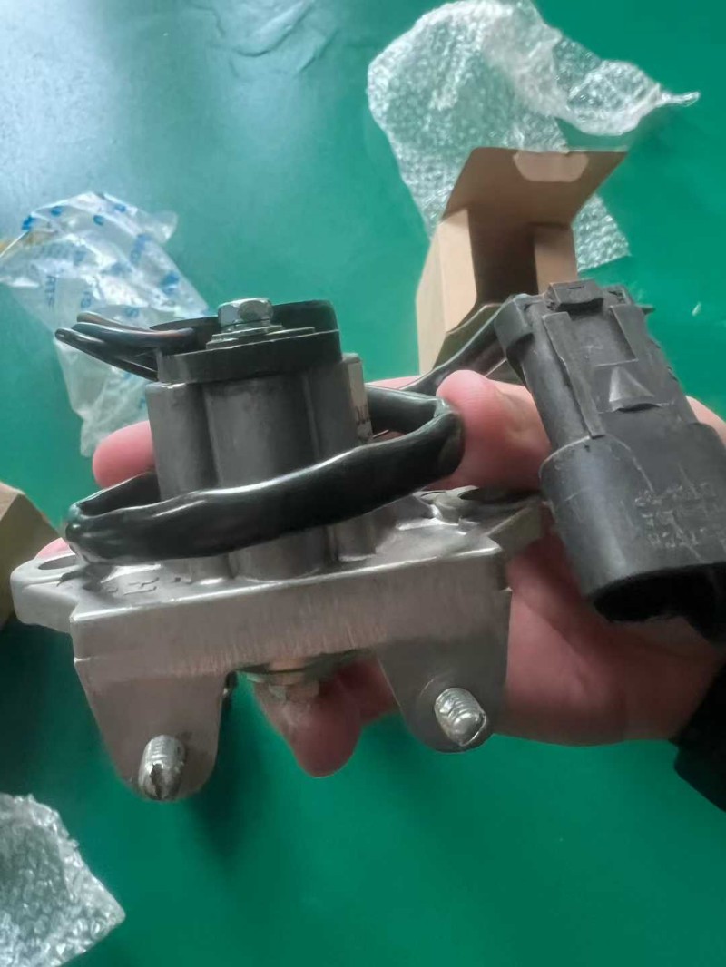 7861-93-4040 SENSOR D85PX-15R 275A-5R 375 475 (3) 7861-93-4040 SENSOR D85PX-15R 275A-5R 375 475 (3)