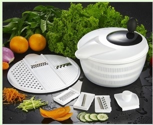 PLASTIC SALAD SPINNER