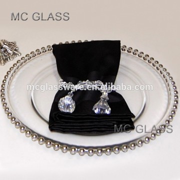 Elegant glass charger plate