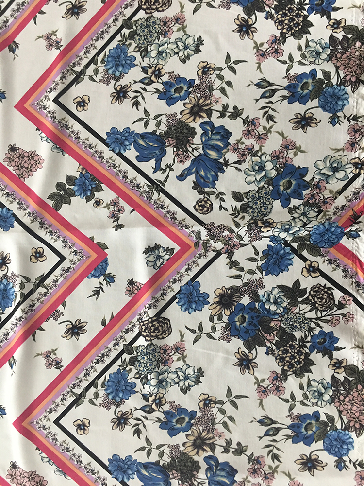 Joint Flower Rayon Challis 30S Printing Woven Fabric