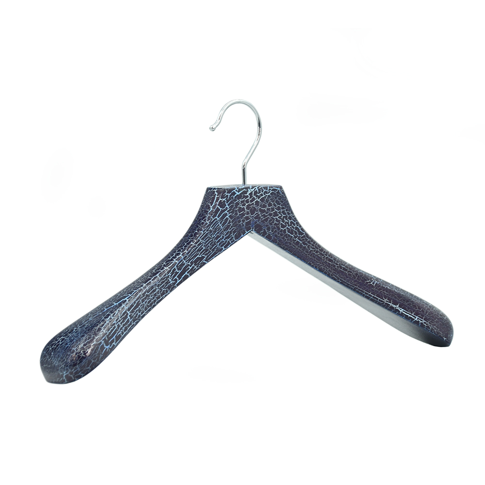 New design luxury clothes hangers custom wooden clothes hanger for display and boutique