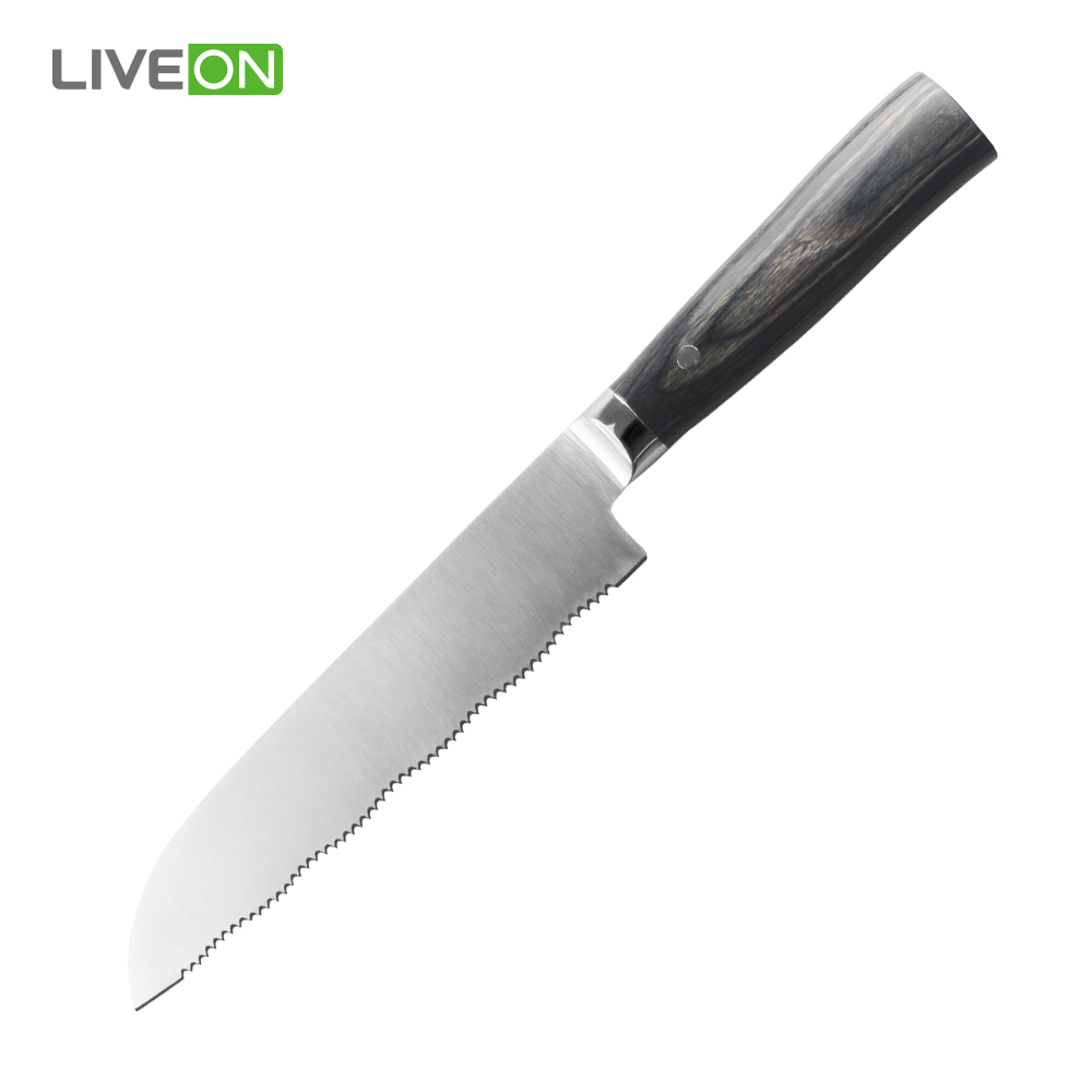 Klassiek gekarteld Santoku-salademes