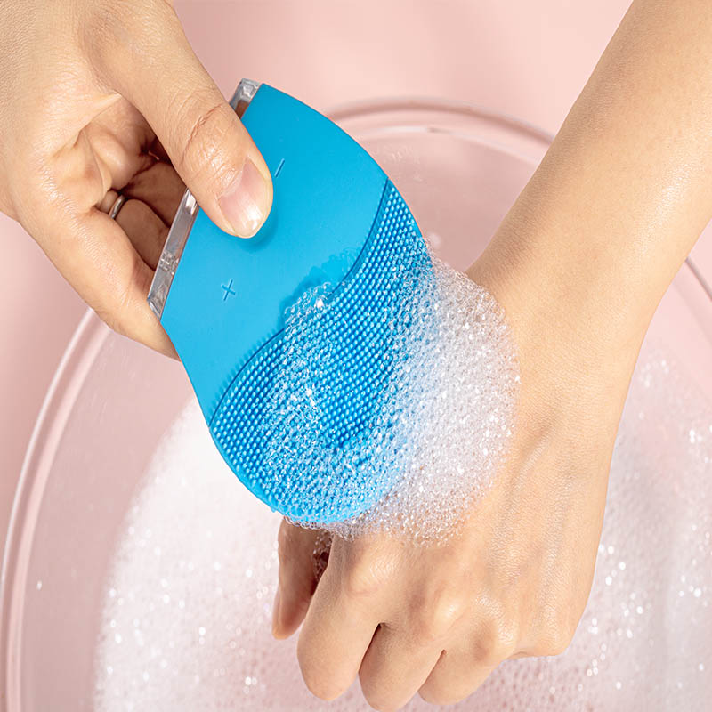 Waterproof silicone Cleansing Brush
