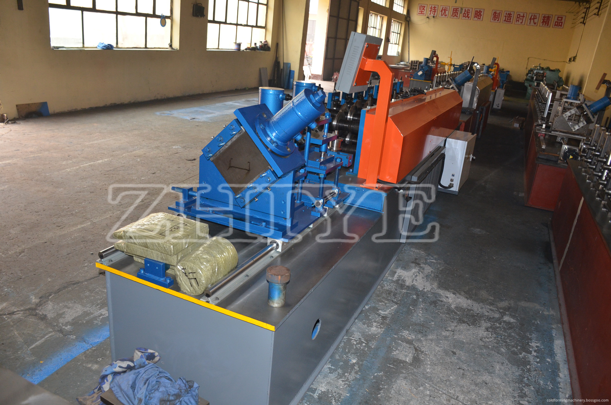 stud roll forming machine