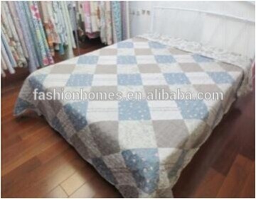Reversible patchwork quilted plaid bedding set