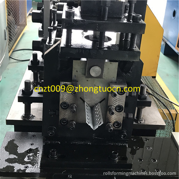 L angle roll forming machine 8