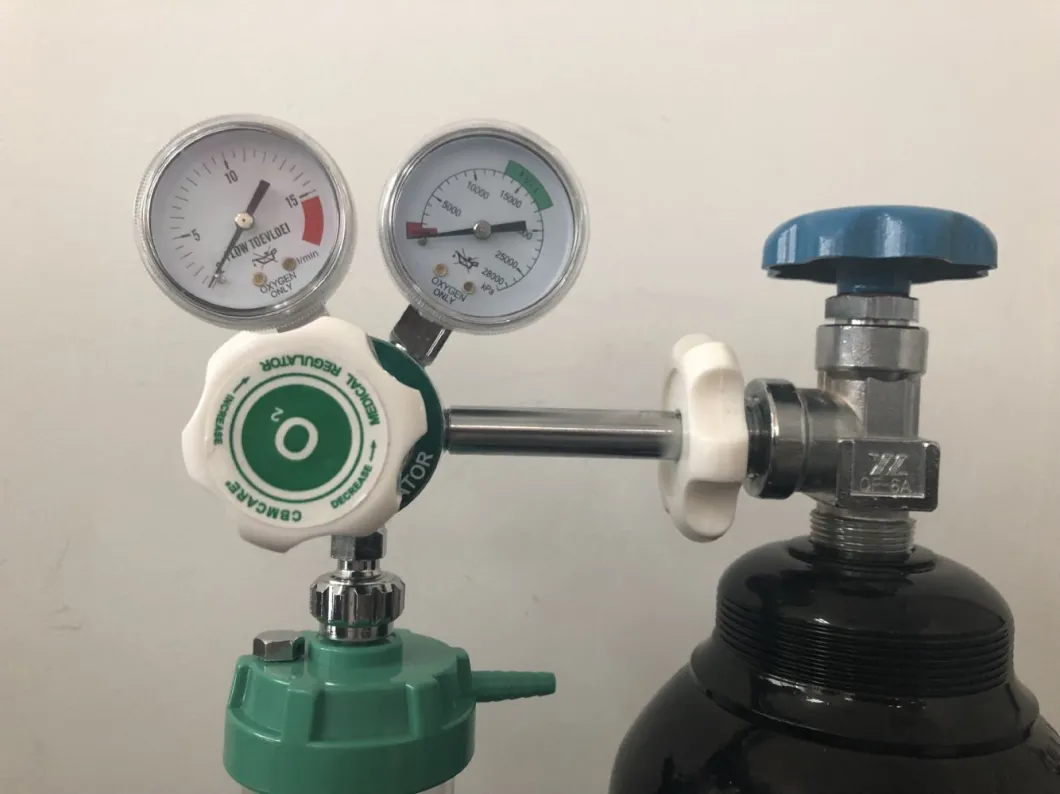 Medical Oxygen Regulator with Twins Gauges